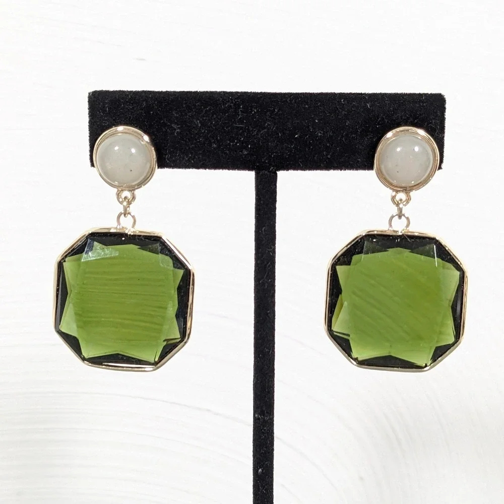 Green‎ Acrylic Bezel Set Drop Earrings Gold Tone Geometric Dangle Pierced